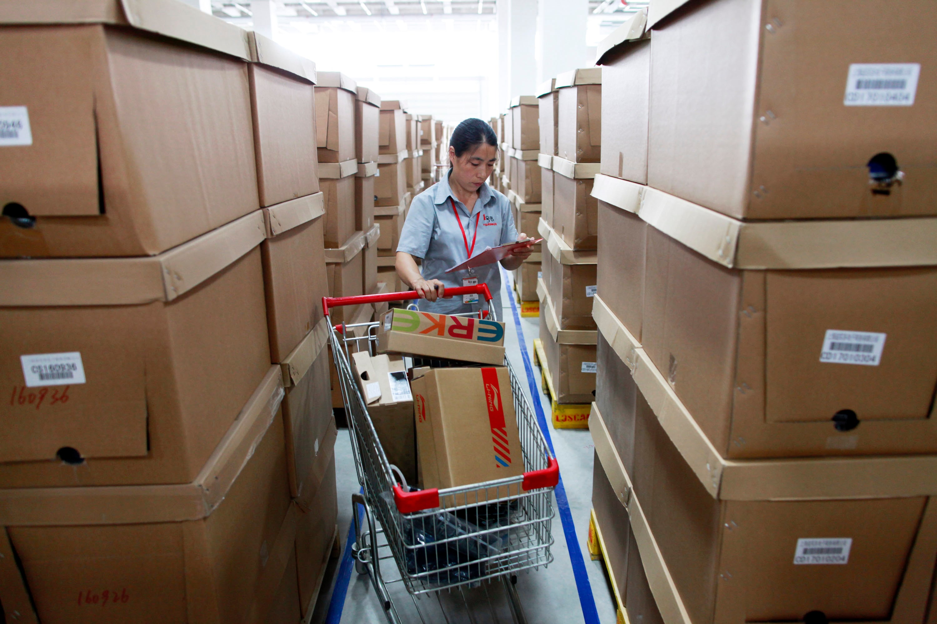 YIHAODIAN CHINA Product arrangement in fulfilment centre