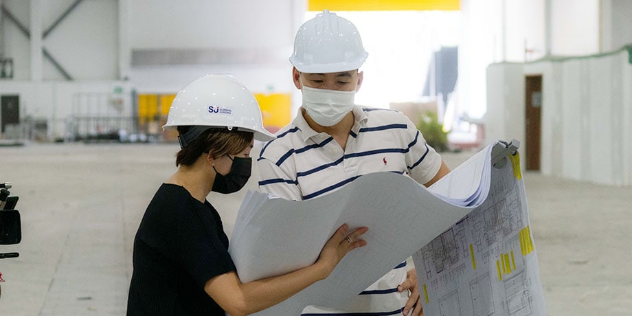 Ivy Koh of Surbana Jurong working with Luke Han of Temasek