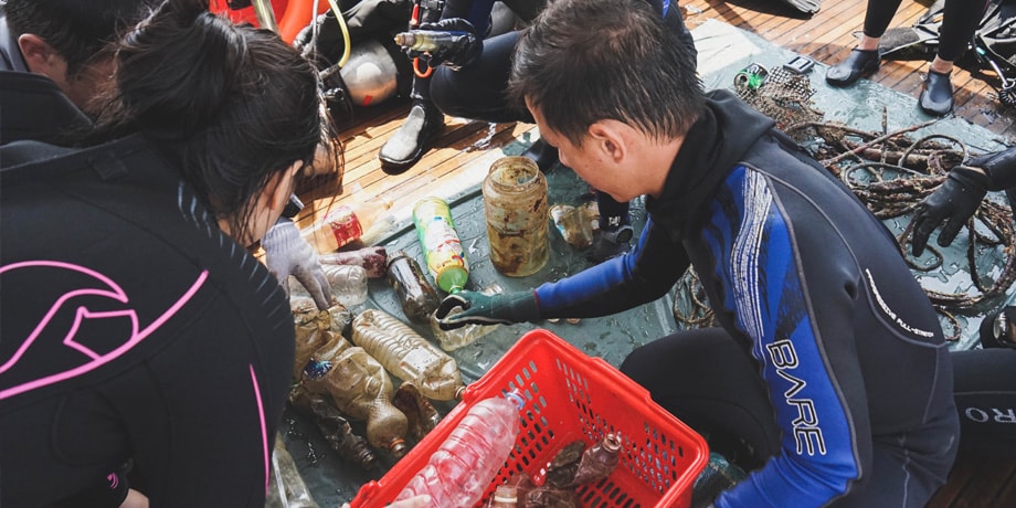 Volunteers with Our Singapore Reefs 